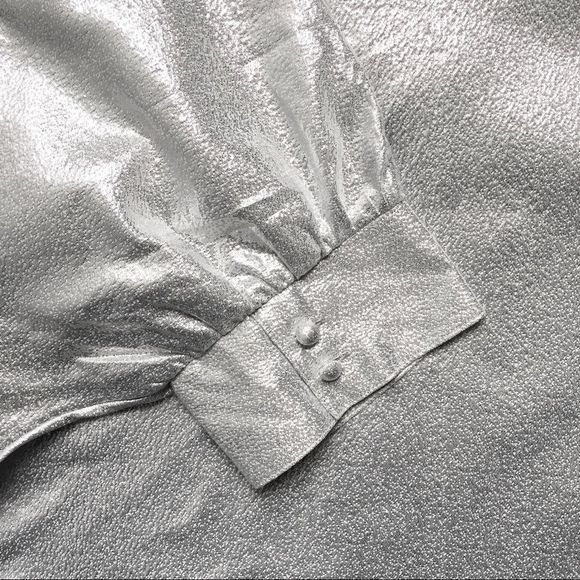 Anthropologie & Other Stories silver lamé short sleeve puff sleeve top size 4 - Picture 13 of 16